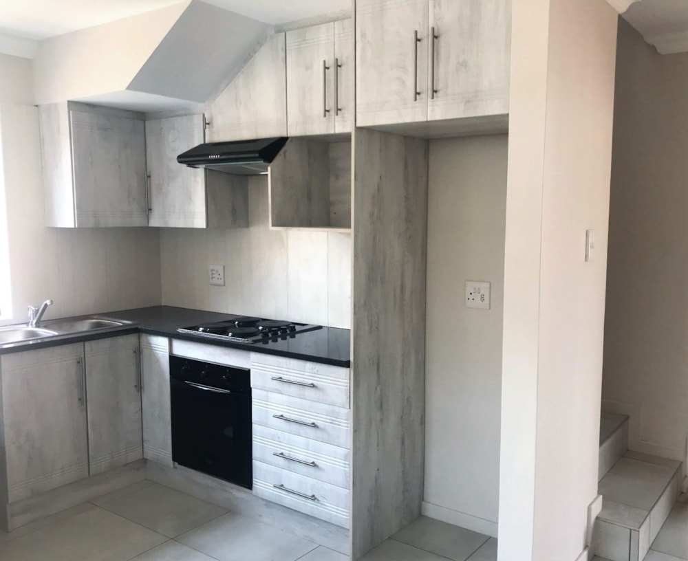 Security complex home sold in Clarens - 1CS1633006 Security complex home sold in Clarens - 1CS1633006