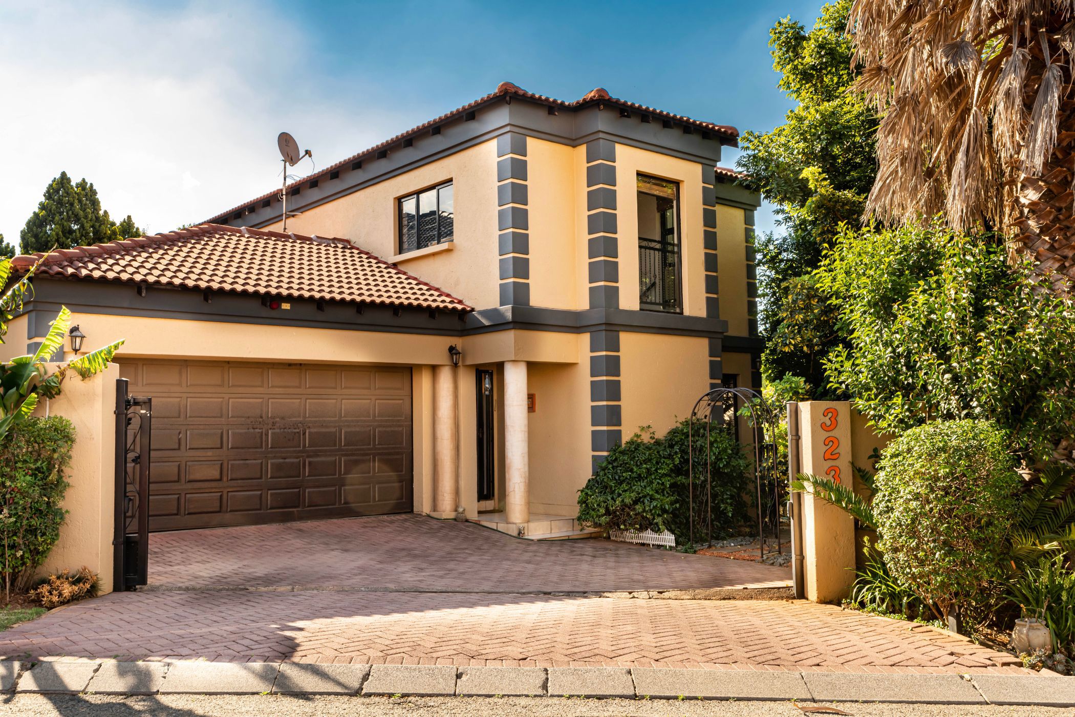 Security estate home let in Willowbrook - RAL1676497