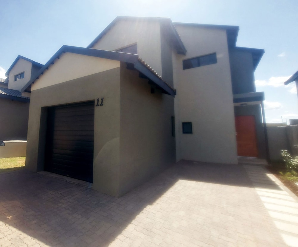 House let in Mbomela Ext 37 (Nelspruit Ext 37) - 1NS1691292 House let in Mbomela Ext 37 (Nelspruit Ext 37) - 1NS1691292