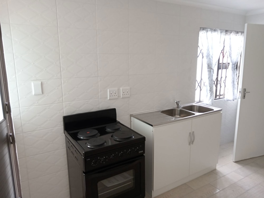 Apartment to rent in Bothasig - 1PLA1737307