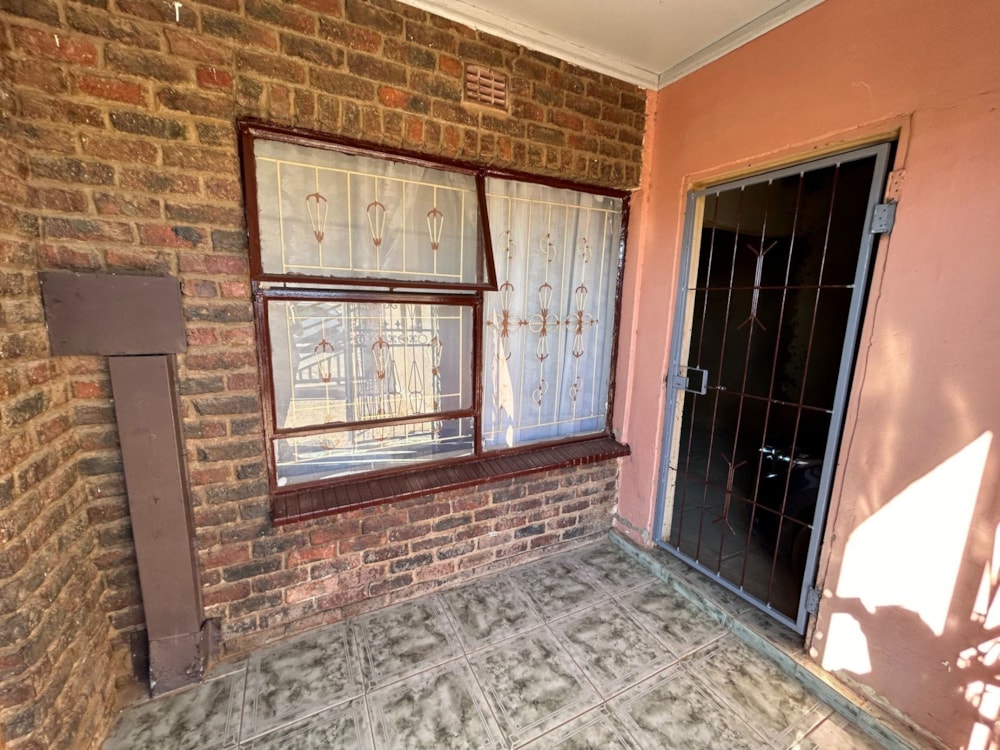 House for sale in Vergenoeg, Kimberley - 1KJ1633979