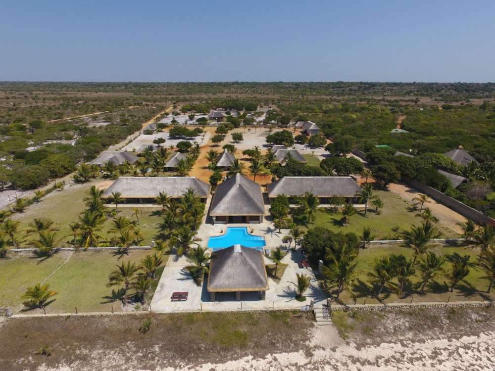 Beach resort for sale in Inhassoro, Mozambique - 3MQ1718019