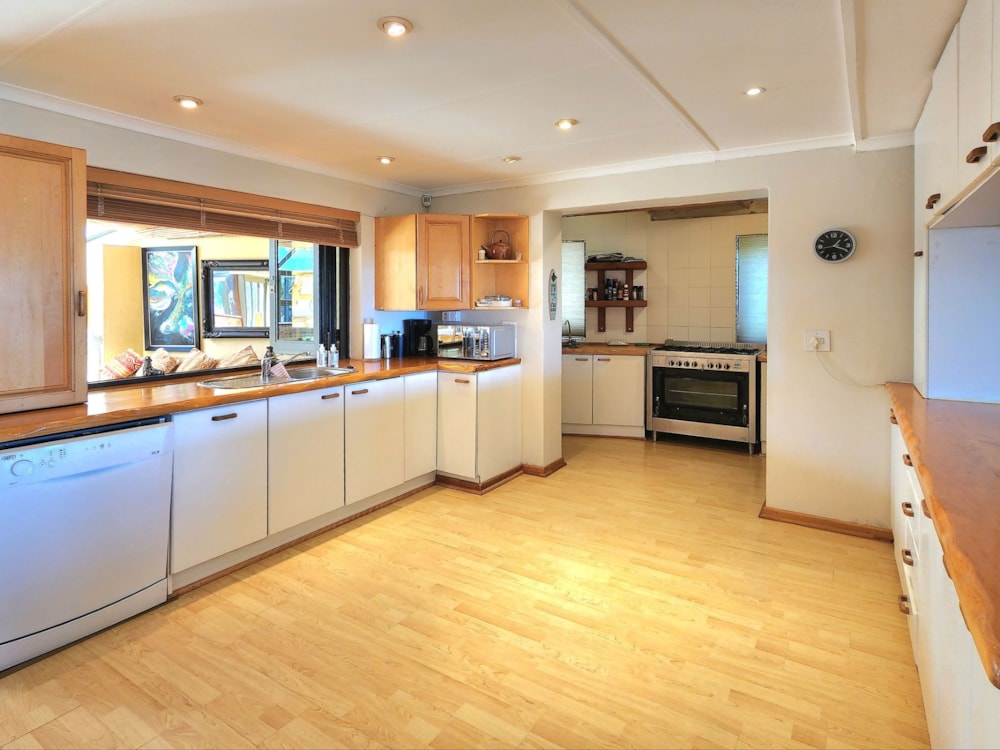 House to rent in Cape St Francis - 1SA1678783 House to rent in Cape St Francis - 1SA1678783