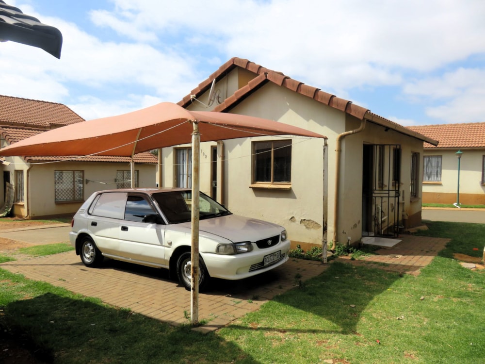 Townhouse for sale in Clayville - KTP1634509