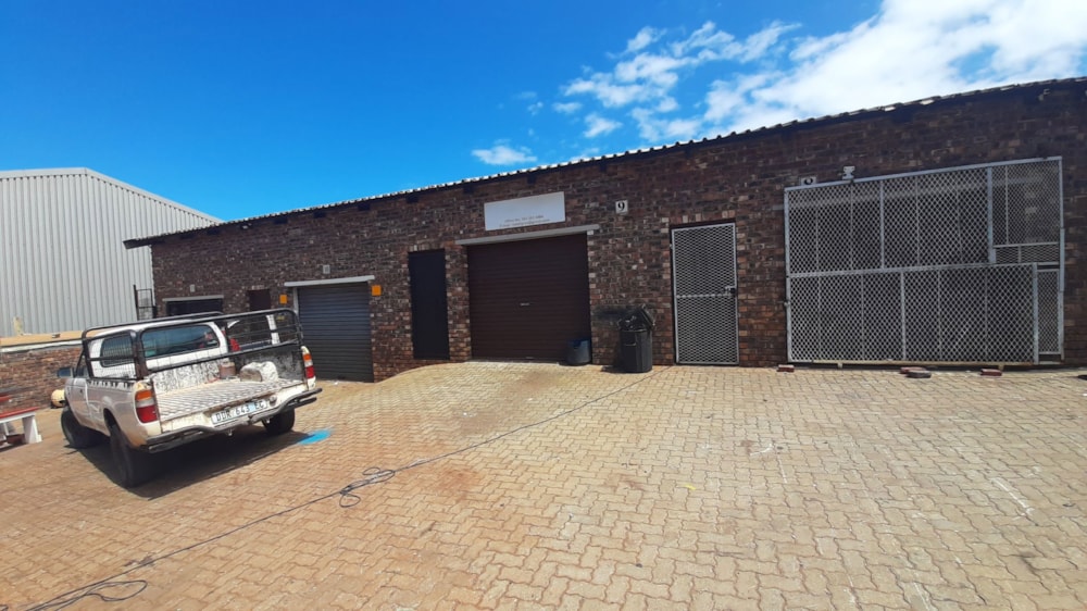 Commercial industrial property for sale in Ou Dorp - 1JF1634643