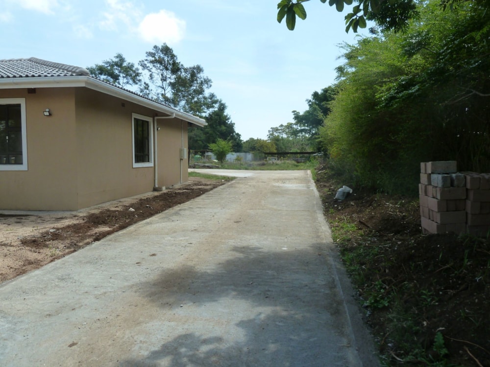 House for sale in Crestholme - 1KF1635029