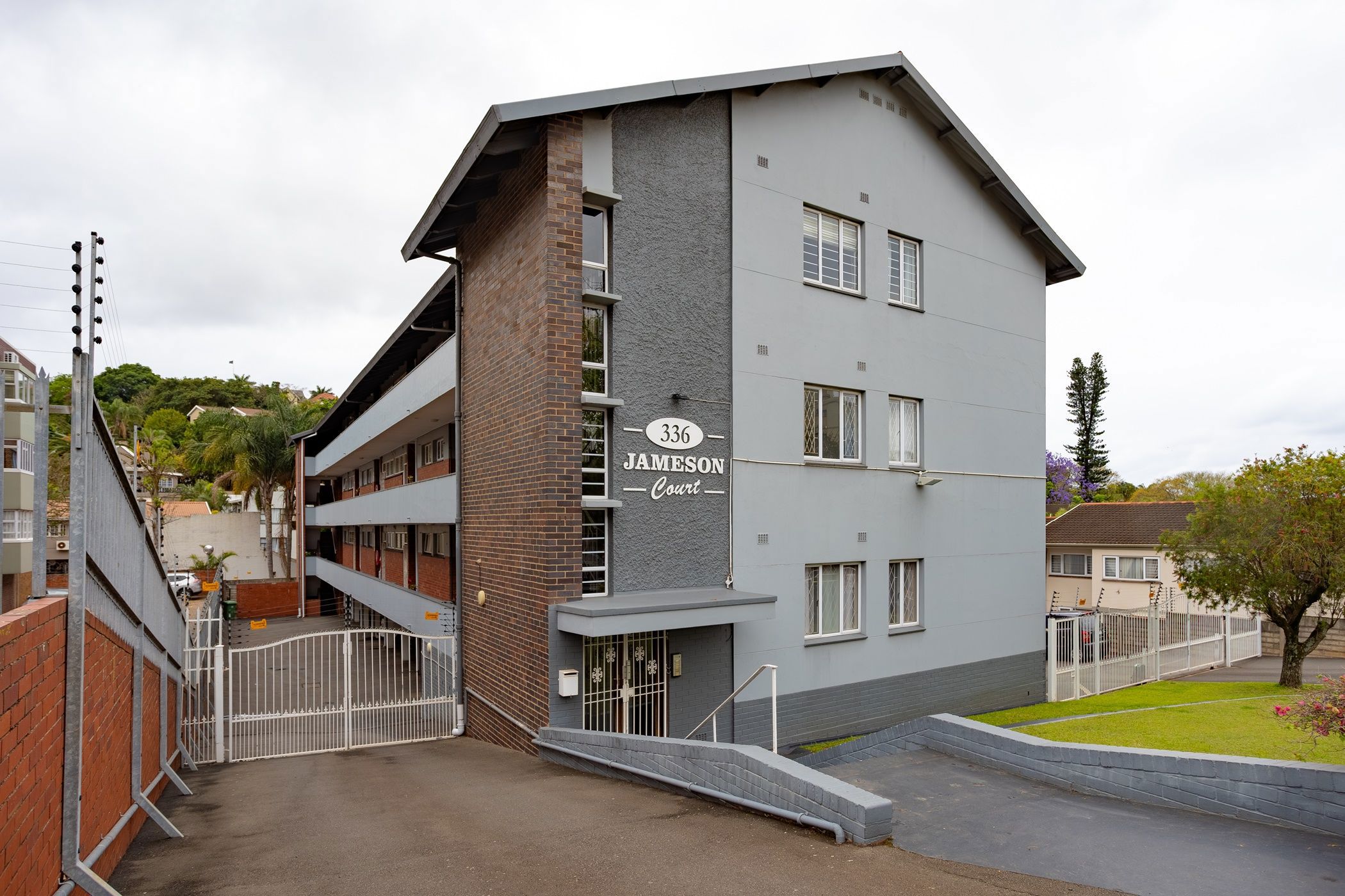 Apartment let in Morningside, Durban - 1DA1681099