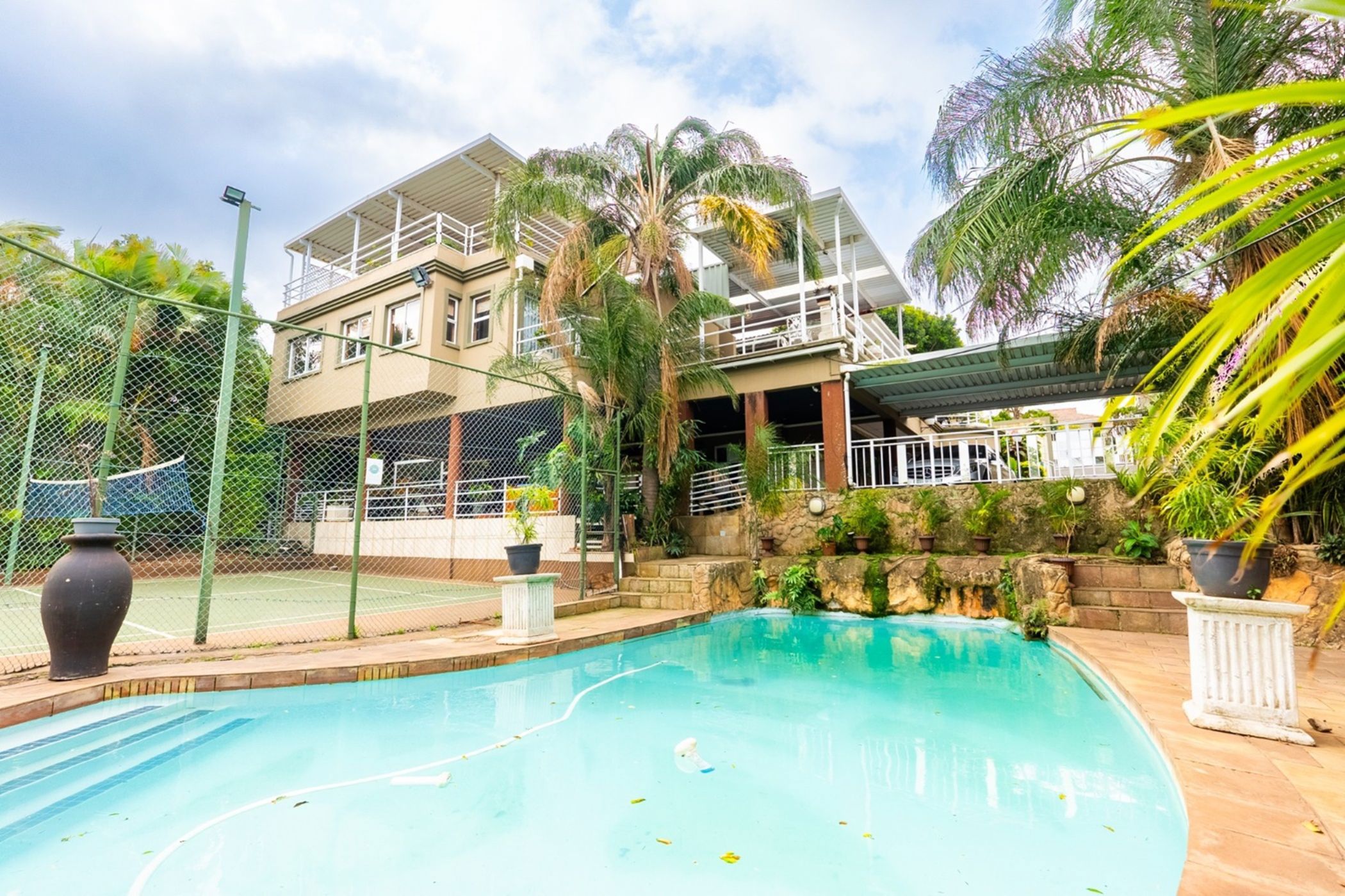 Double-storey house for sale in La Lucia - 1ND1731601