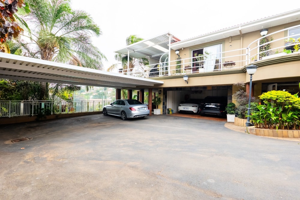 Double-storey house for sale in La Lucia - 1ND1731601