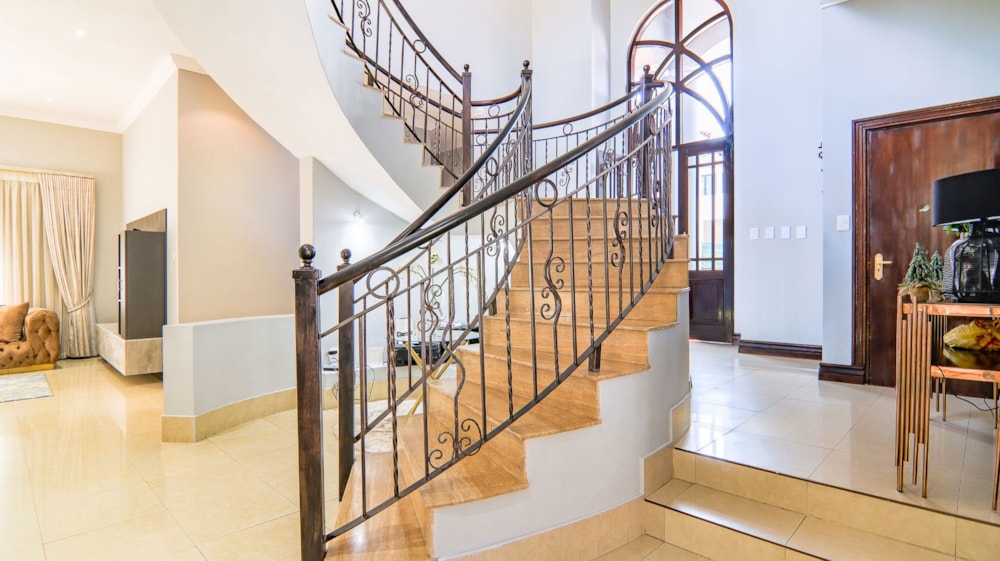 Golf estate house for sale in Blue Valley Golf Estate - CN1632070 Golf estate house for sale in Blue Valley Golf Estate - CN1632070