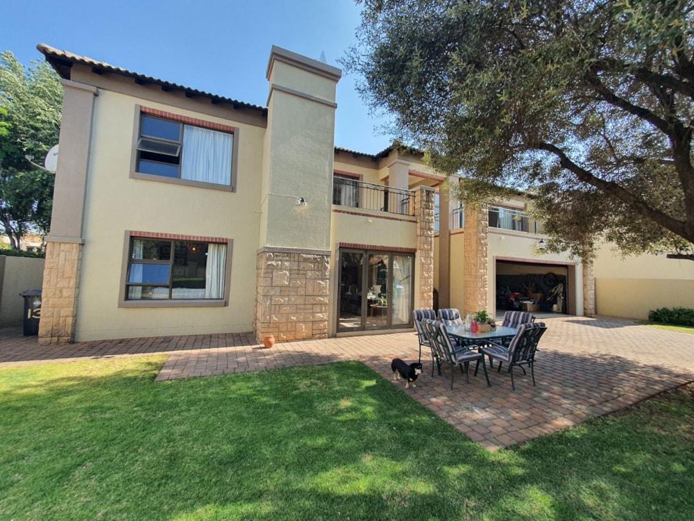 Security estate home sold in Midstream Estate - CN1626664 Security estate home sold in Midstream Estate - CN1626664