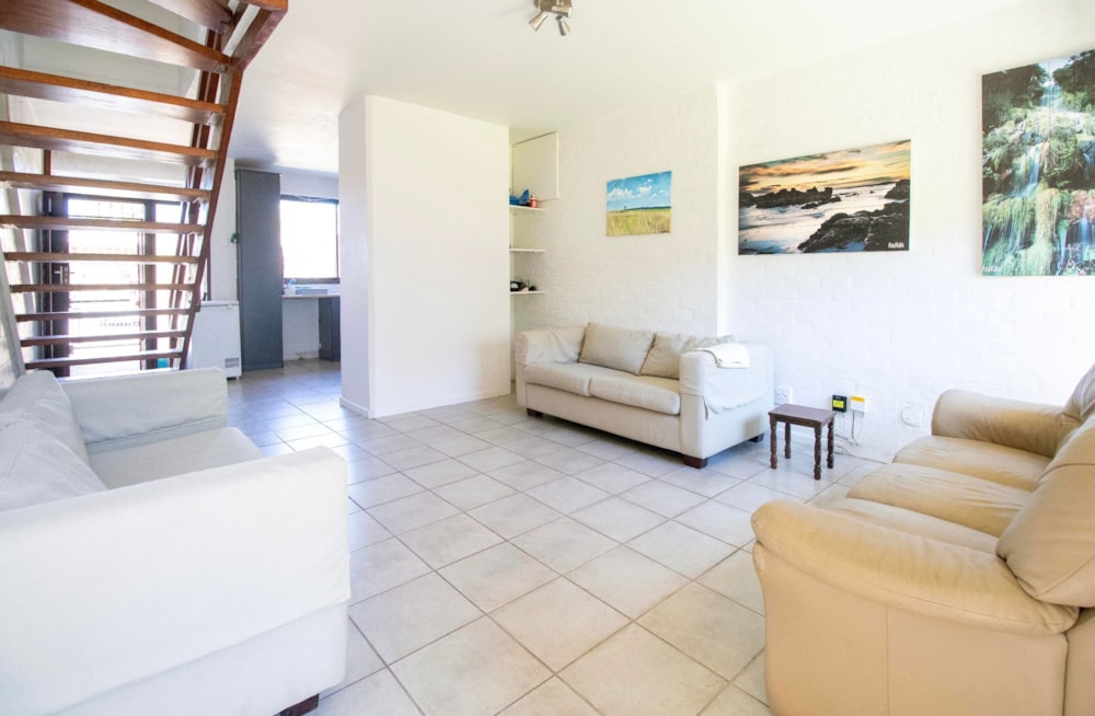 Double-storey apartment for sale in Stellenbosch - ST1722668 Double-storey apartment for sale in Stellenbosch - ST1722668