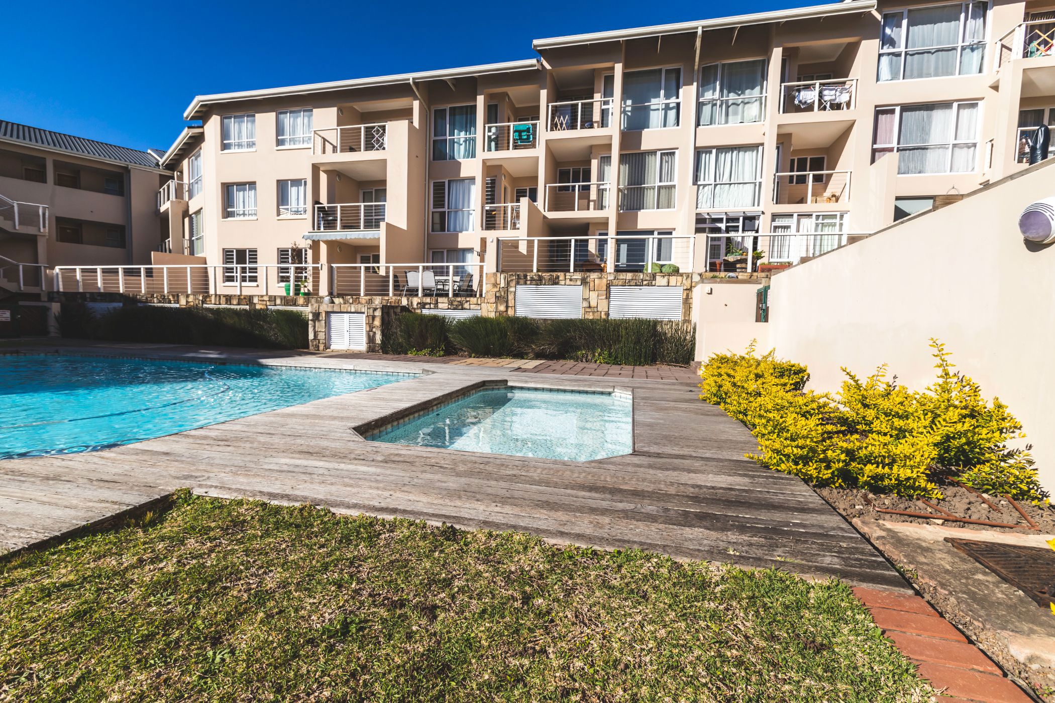 Apartment for sale in Beacon Bay - 1EZ1750531