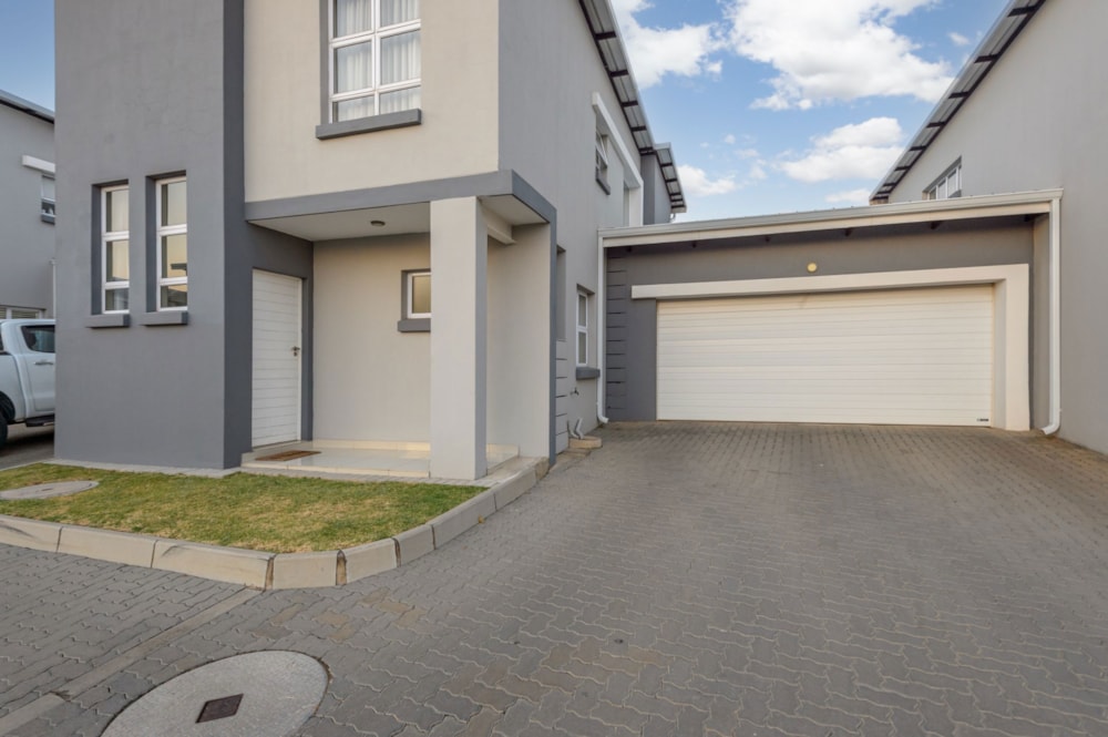 Townhouse for sale in Eagle Canyon Golf Estate - RAN1736565
