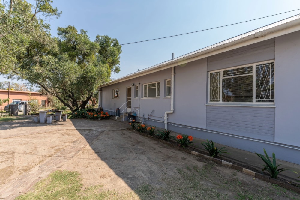 Single-storey house for sale in Bedford - 1GC1590338