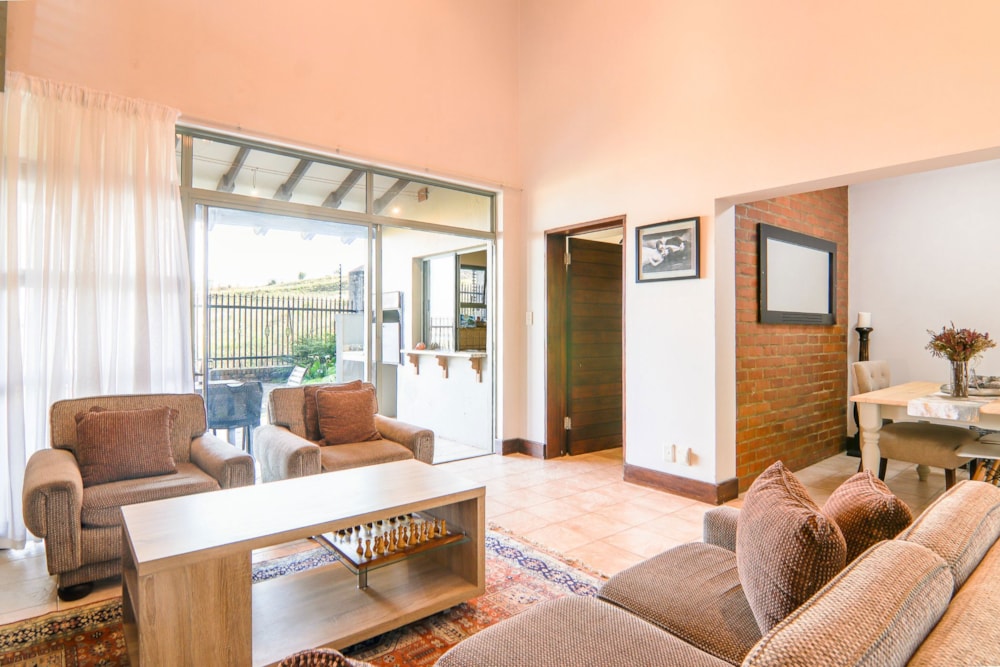 House sold in Country Lane Estate - CN1626194