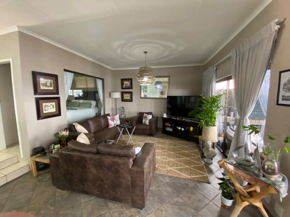 Security complex home for sale in Bronkhorstbaai - PRN1635615 Security complex home for sale in Bronkhorstbaai - PRN1635615