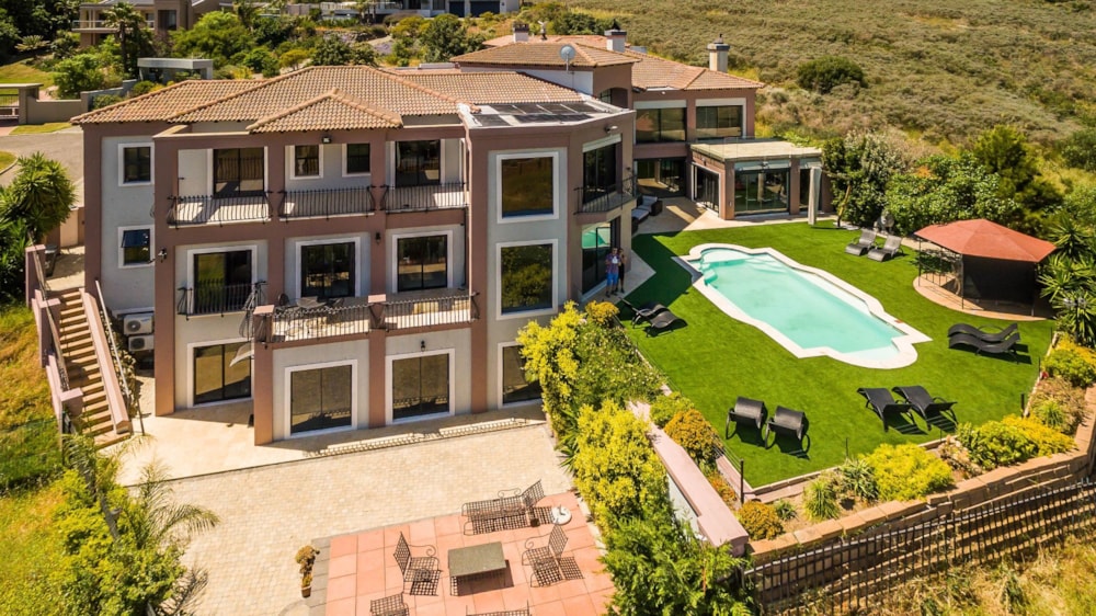 Multi-storey house for sale in Plattekloof - 1PLA1638901 Multi-storey house for sale in Plattekloof - 1PLA1638901