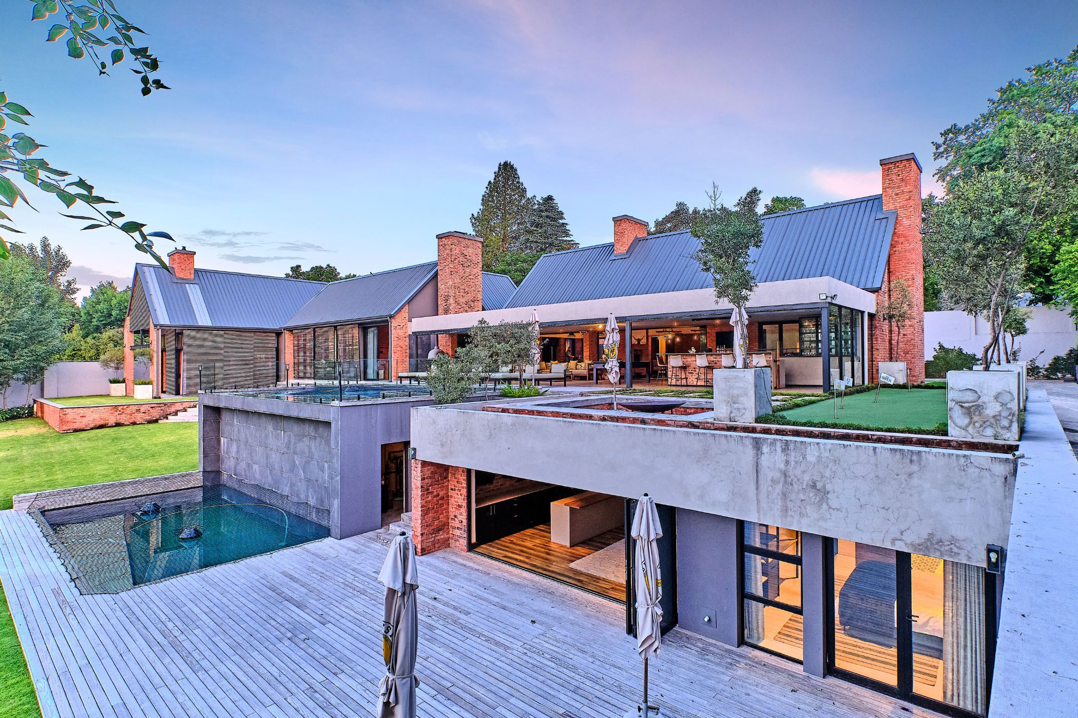 House for sale in Bryanston - HP1636858