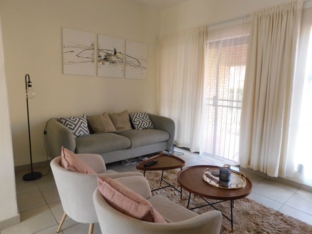 Apartment to rent in Wilgeheuwel - RAL1723145 Apartment to rent in Wilgeheuwel - RAL1723145