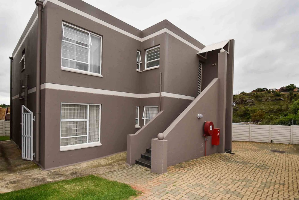 Apartment for sale in Roodekrans - RDT1637309 Apartment for sale in Roodekrans - RDT1637309