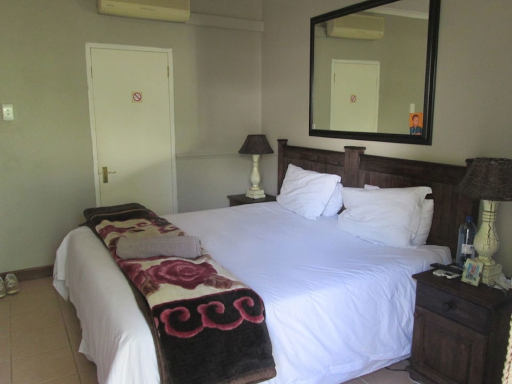 House for sale in Mount Edgecombe - 1MT1636255 House for sale in Mount Edgecombe - 1MT1636255