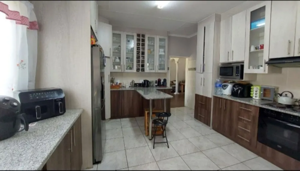 House for sale in Hutten Heights - 1NW1755015 House for sale in Hutten Heights - 1NW1755015