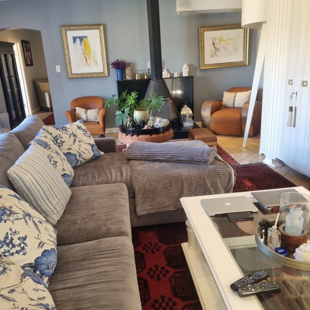 House let in Bonza Bay - 1EZ1707072