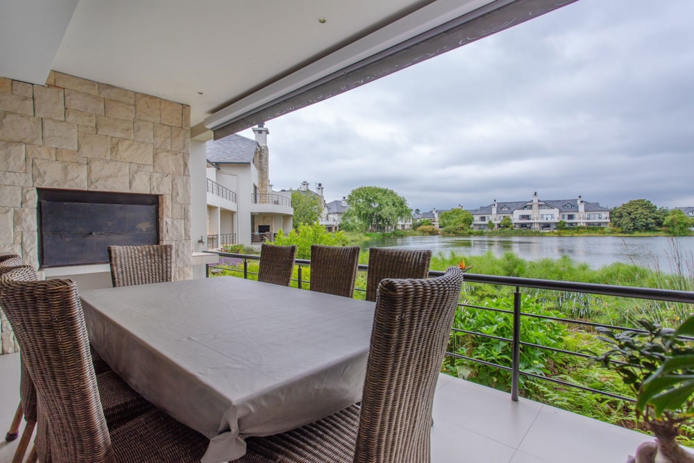 Double-storey cluster let in Pearl Valley Golf and Country Estate - TKL1678019 Double-storey cluster let in Pearl Valley Golf and Country Estate - TKL1678019