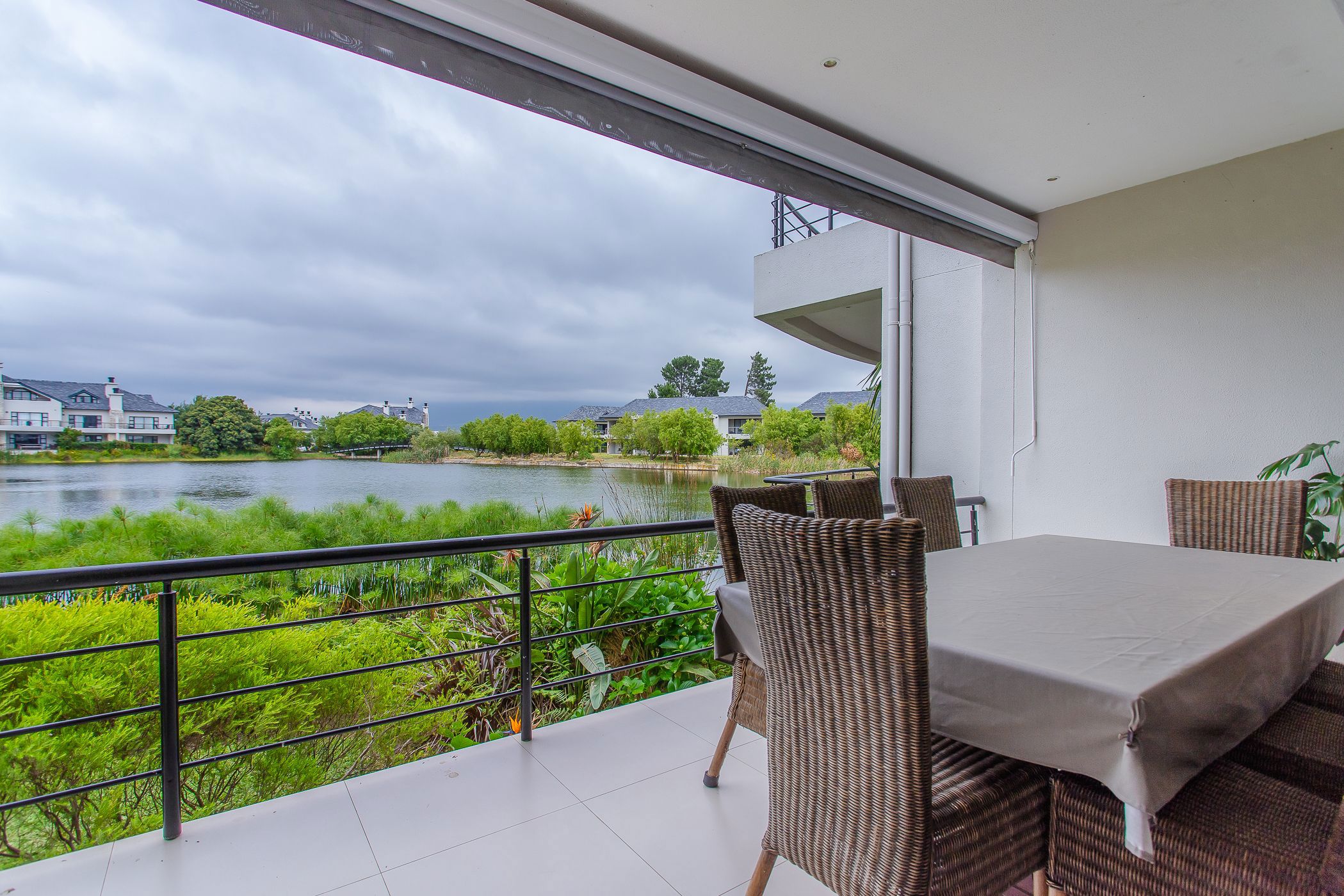 Double-storey cluster let in Pearl Valley Golf and Country Estate - TKL1678019