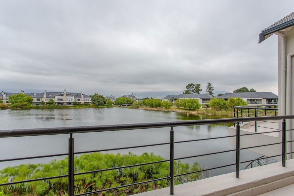 Double-storey cluster let in Pearl Valley Golf and Country Estate - TKL1678019 Double-storey cluster let in Pearl Valley Golf and Country Estate - TKL1678019