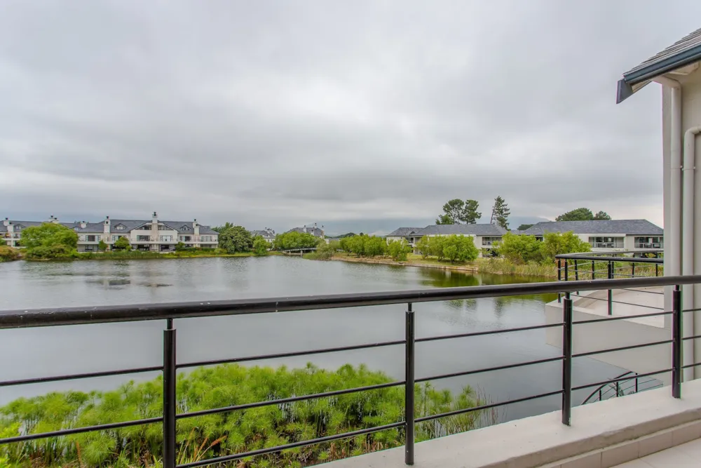Double-storey cluster sold in Pearl Valley Golf and Country Estate - VLV1734189 Double-storey cluster sold in Pearl Valley Golf and Country Estate - VLV1734189