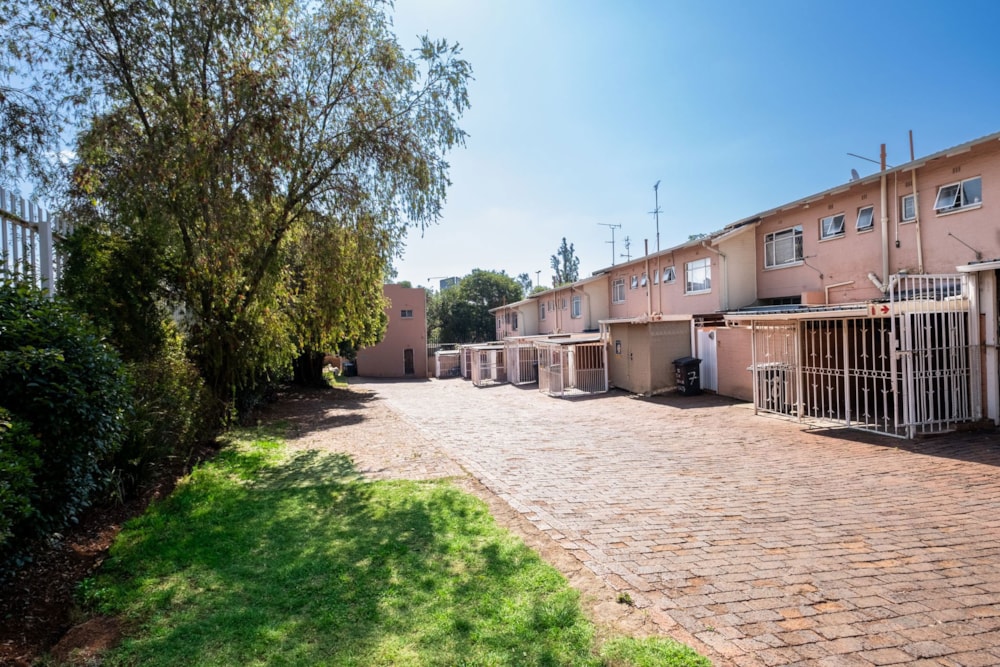 Apartment for sale in Windsor East - RAN1636382 Apartment for sale in Windsor East - RAN1636382