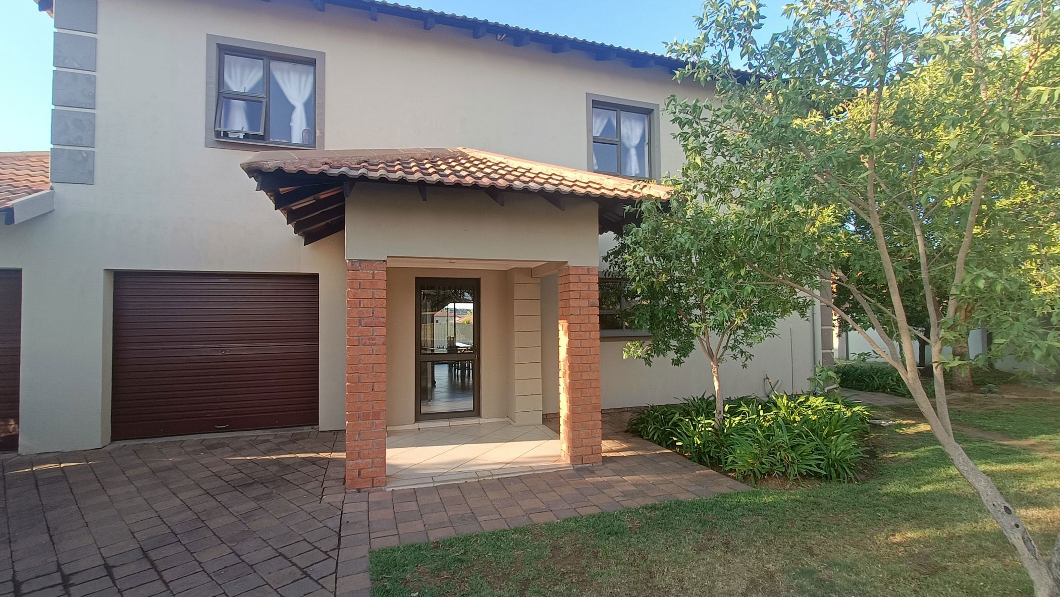 Double-storey house to rent in Lilyvale Estate - 1BX1720952