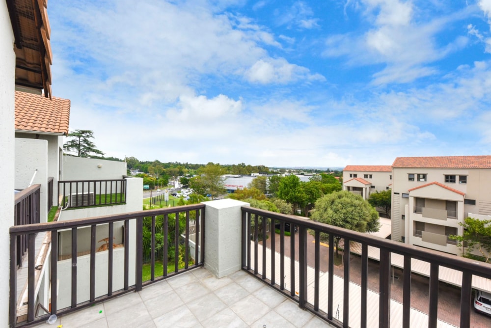 Double-storey apartment for sale in Paulshof - FW1701951 Double-storey apartment for sale in Paulshof - FW1701951