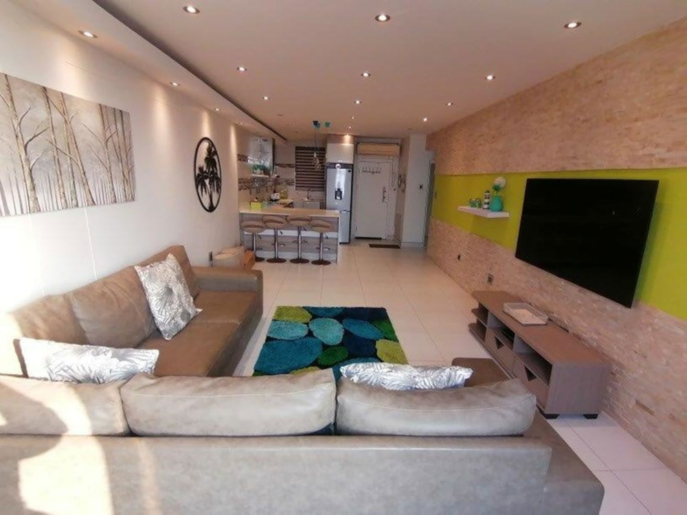 Apartment for sale in North Beach Durban - 1DA1634511 Apartment for sale in North Beach Durban - 1DA1634511