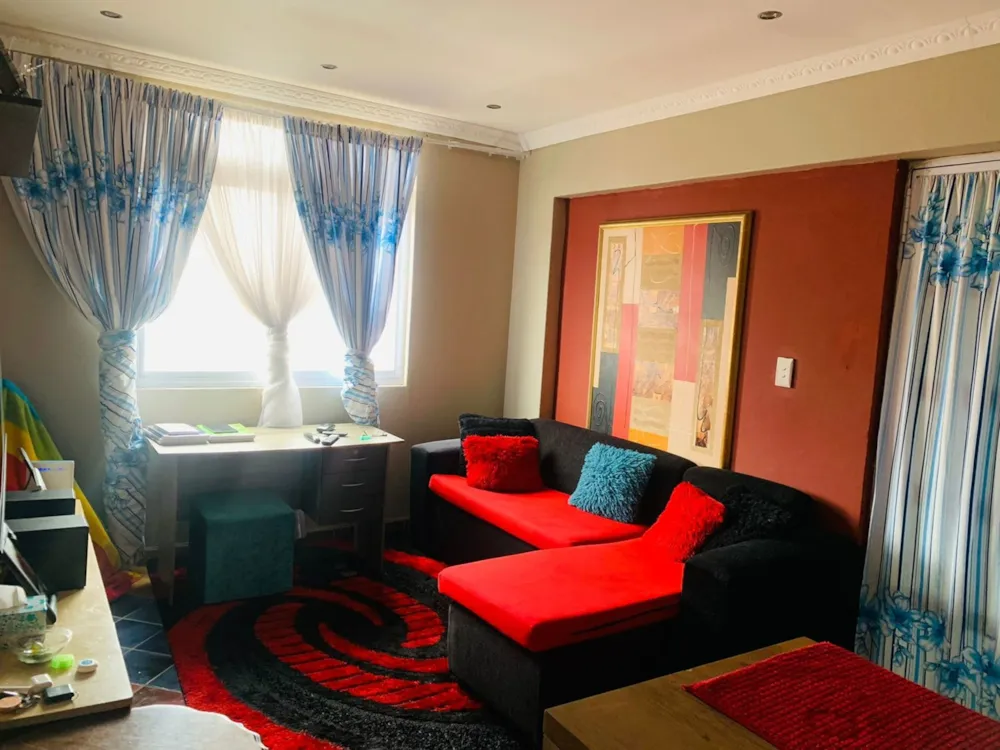 Studio apartment for sale in South Beach Durban - 1DA1635087 Studio apartment for sale in South Beach Durban - 1DA1635087
