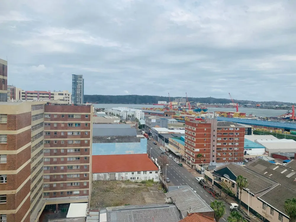 Studio apartment for sale in South Beach Durban - 1DA1635087 Studio apartment for sale in South Beach Durban - 1DA1635087