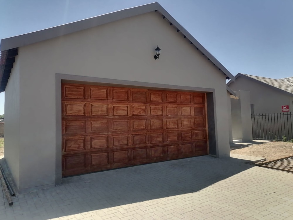 House for sale in Bloemspruit - 1BX1638250