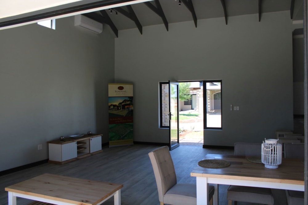 House for sale in Vryburg - 1RN1692872 House for sale in Vryburg - 1RN1692872