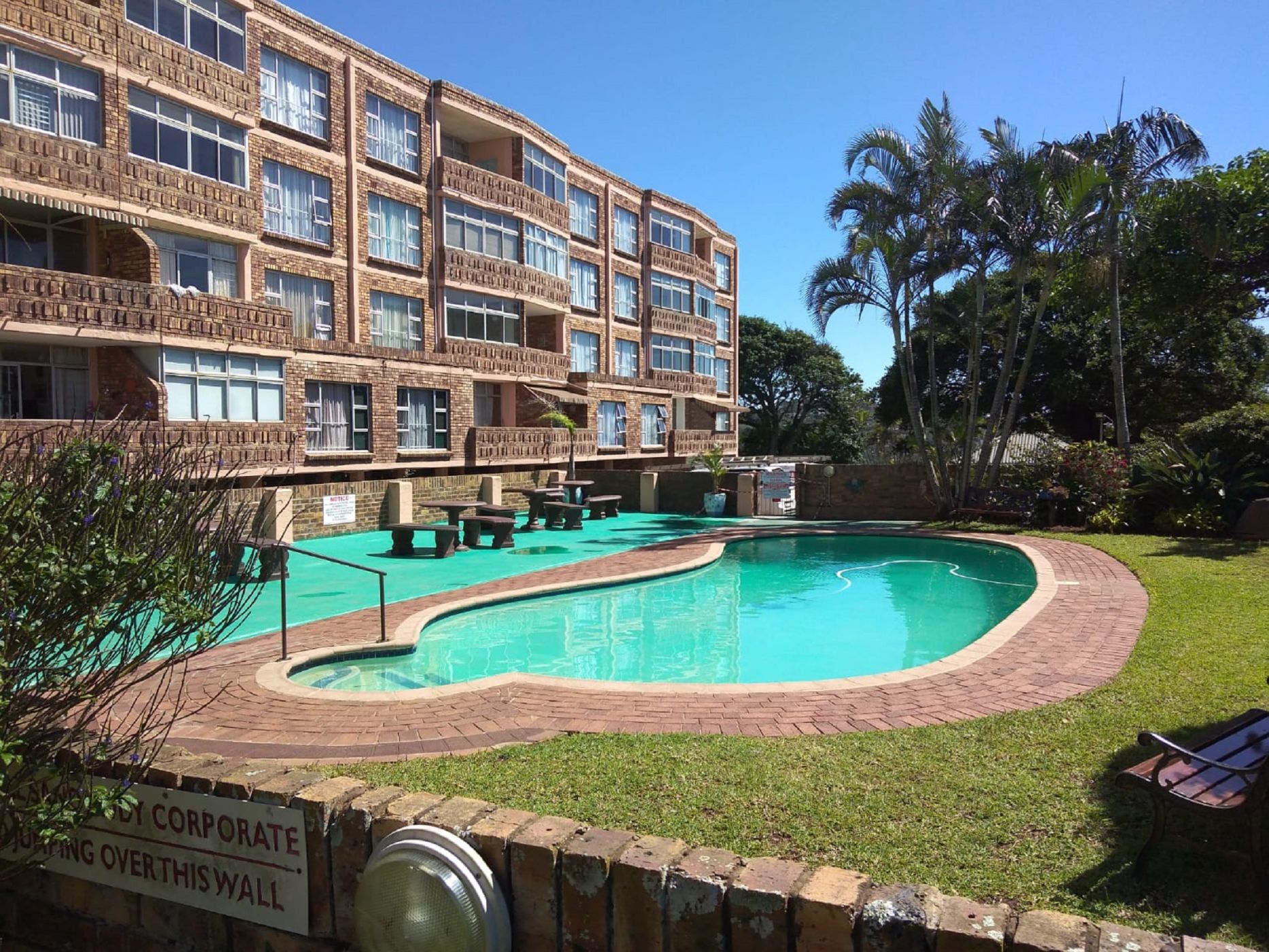 Apartment for sale in Scottburgh - 1si1635113