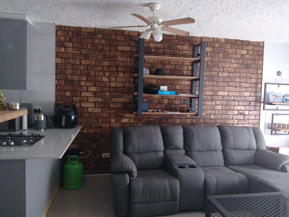 Apartment for sale in Scottburgh - 1si1635113 Apartment for sale in Scottburgh - 1si1635113