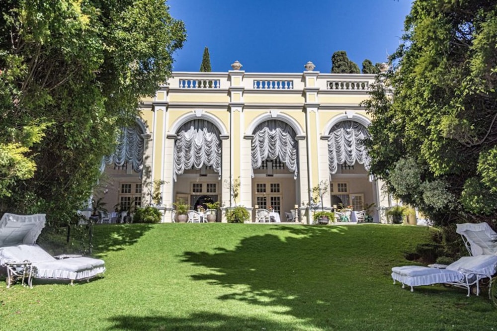 Guesthouse for sale in Muckleneuk - PT1588101 Guesthouse for sale in Muckleneuk - PT1588101