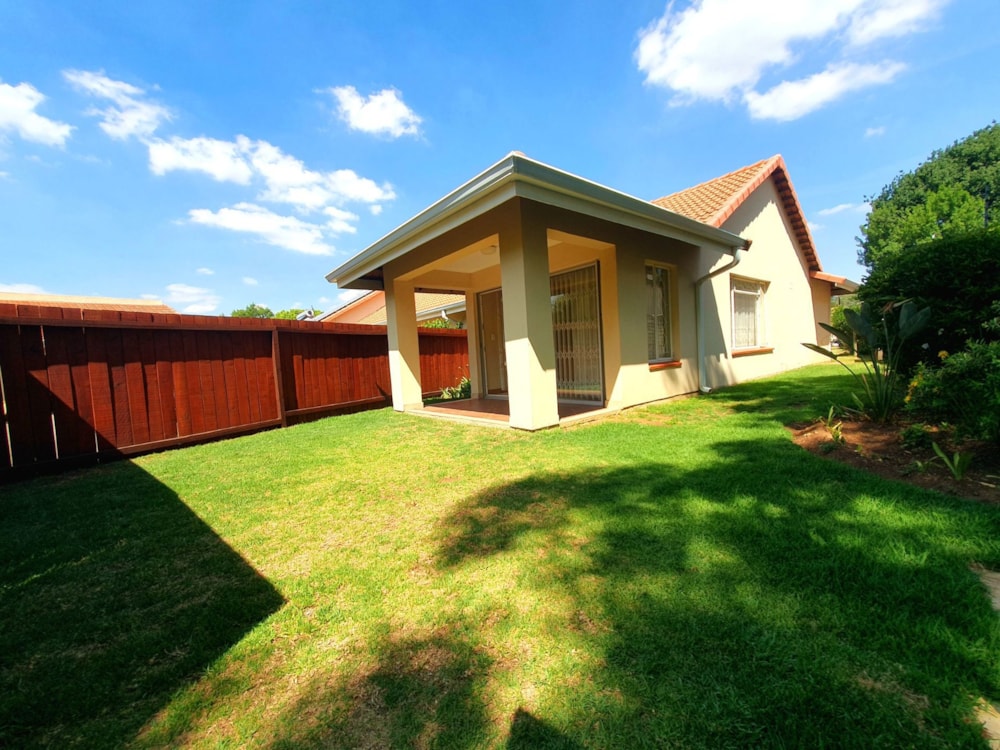 Garden cottage let in Rynfield - ENL1683789 Garden cottage let in Rynfield - ENL1683789