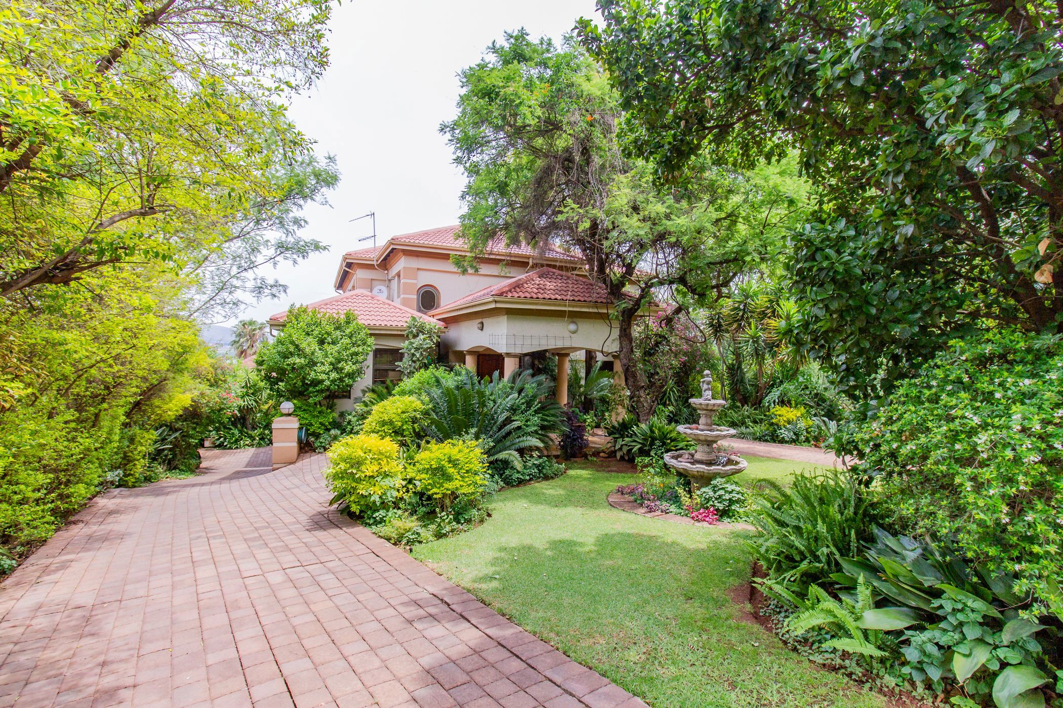 Security estate home for sale in Kosmos Ridge - 1HR1687980