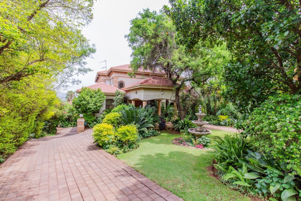 Security estate home for sale in Kosmos Ridge - 1HR1687980