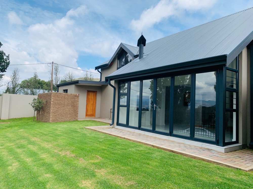 Security complex home sold in Clarens - 1CS1633006 Security complex home sold in Clarens - 1CS1633006