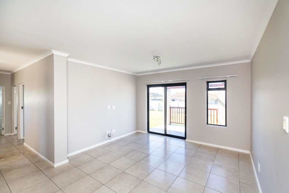 House for sale in Kidds Beach - 1ET1635274