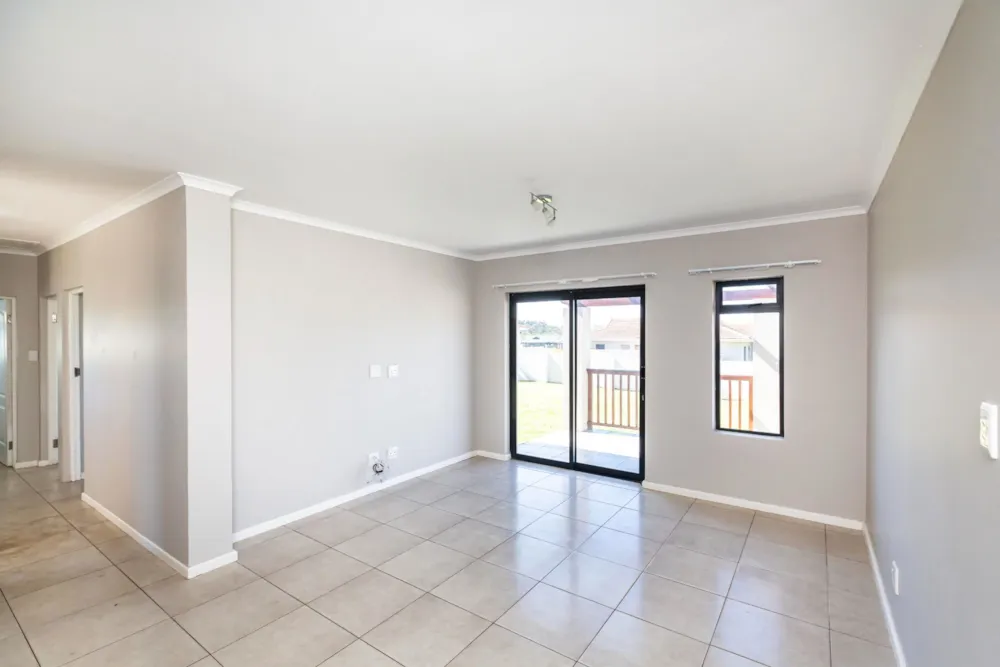 House for sale in Kidds Beach - 1ET1635274 House for sale in Kidds Beach - 1ET1635274