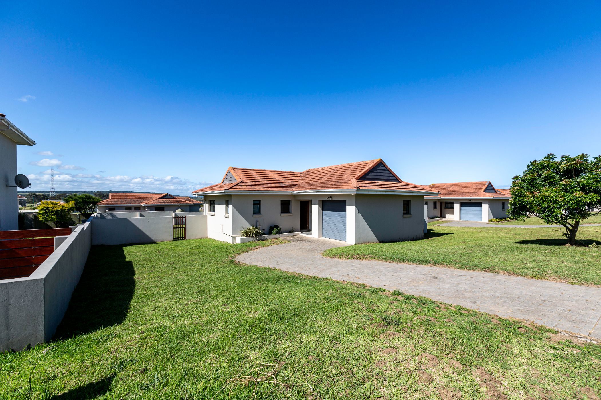 House for sale in Kidds Beach - 1ET1635274